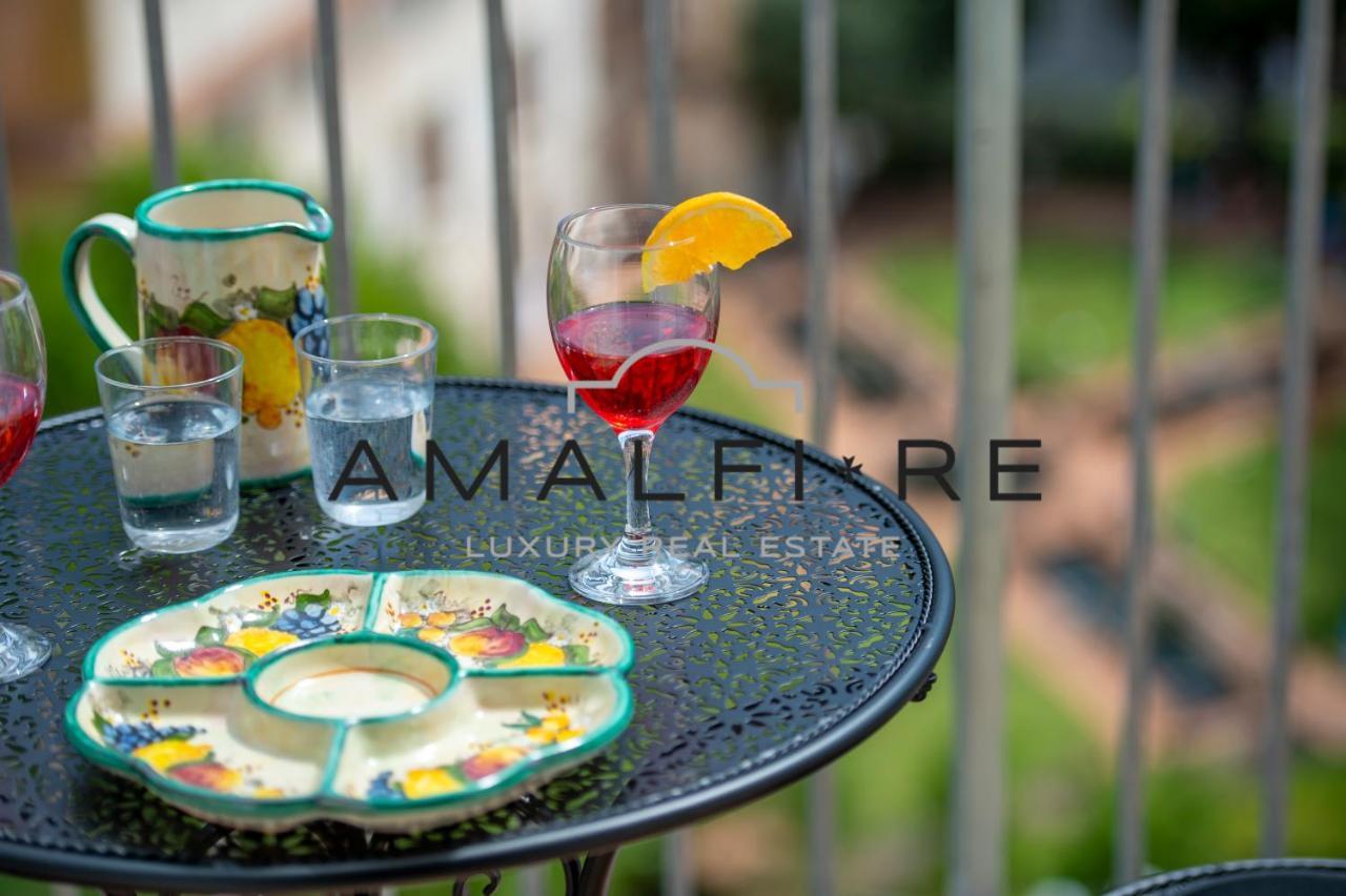 Casa Donna Linda Apartment Майори Екстериор снимка